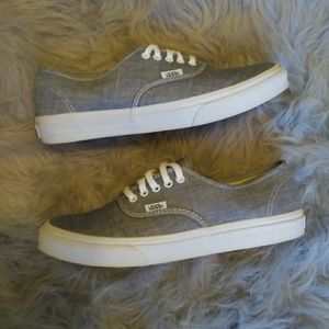 Authentic low top Vans